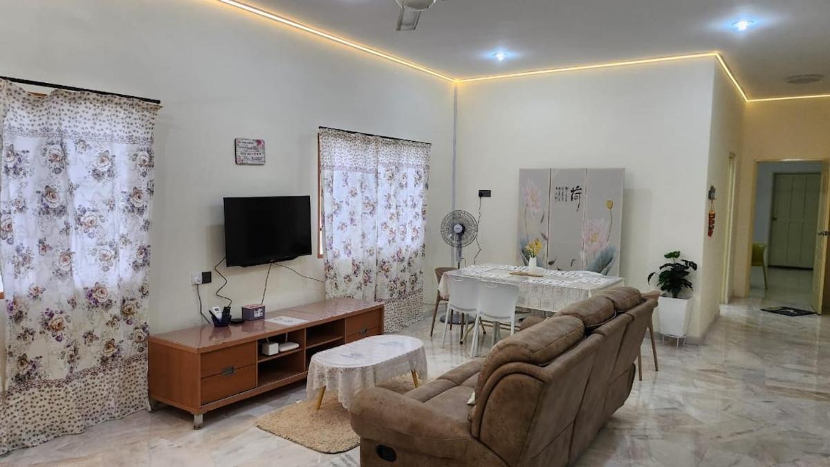 Vacation For 10 Px 4 Bedroom In 4 Delicious Food * Ipoh